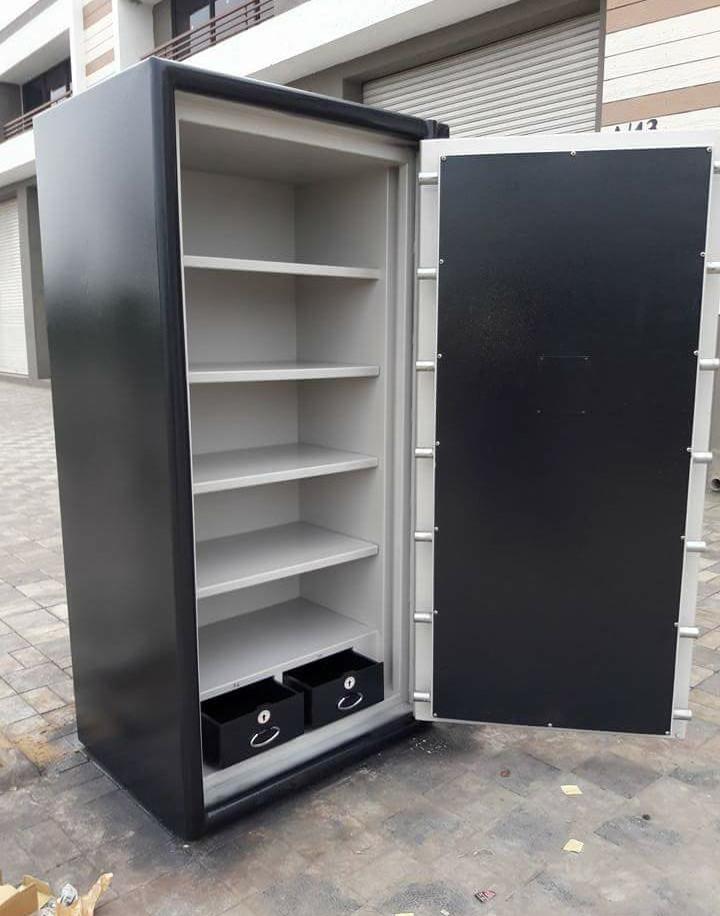 Solid Safe — Model 48