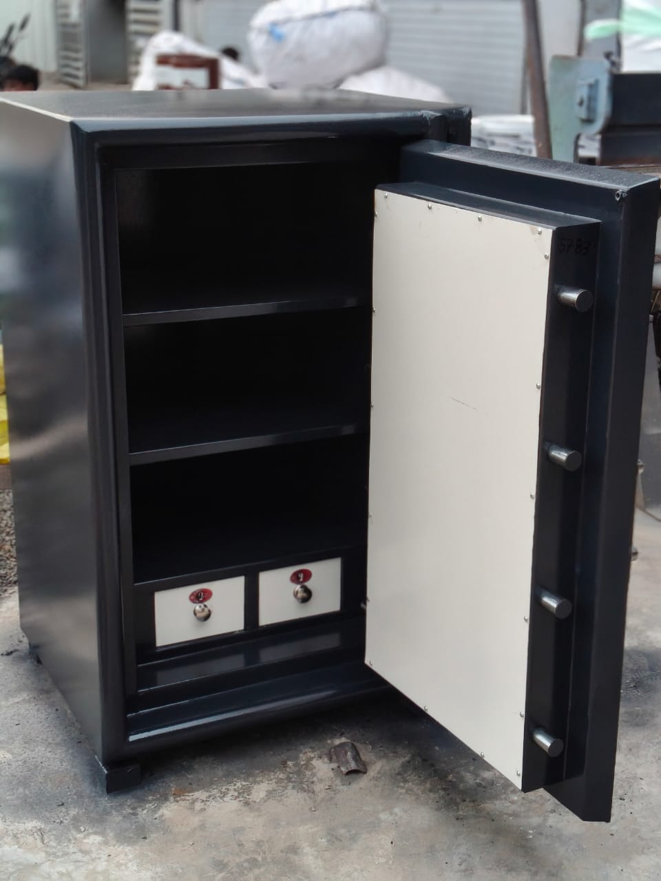 Solid Safe — Model 60
